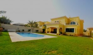 Vacant on Transfer 4 Bed Legacy Villa with Pool